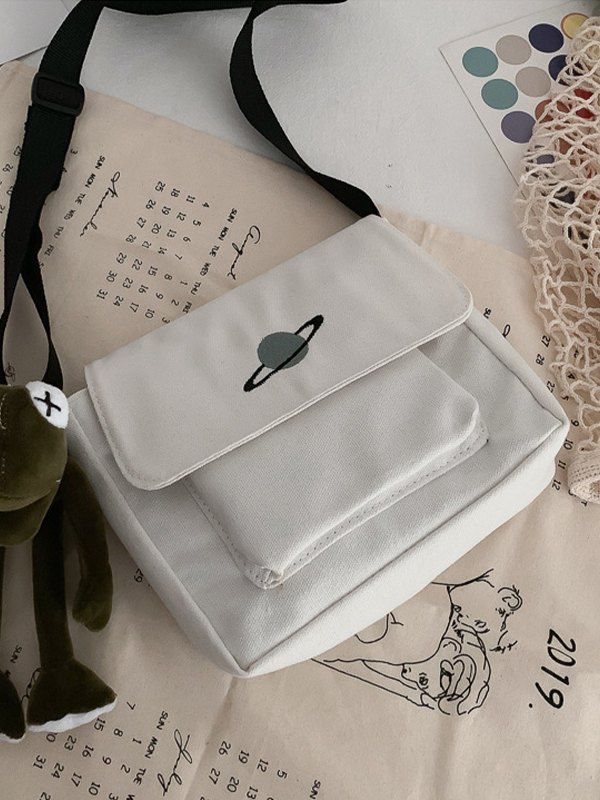 Bandolera de lona Planet con diseño colgante-3