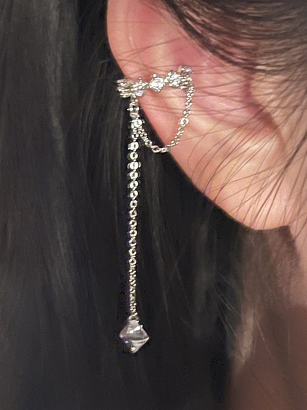 1 manguito de oreja de circón con cadena de borlas-1